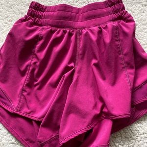 Lululemon Ripened Raspberry Shorts Size 0